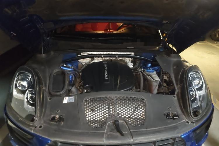 Used Porsche Macan 2017 Macan 2.0T Engine Bay