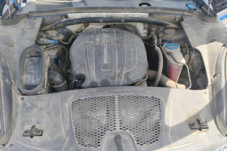 Used Porsche Macan 2017 Macan 2.0T Engine Bay