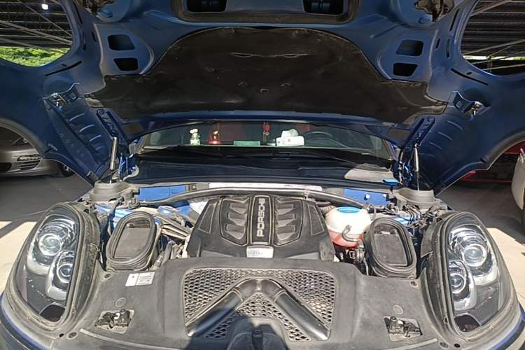 Used Porsche Macan 2017 Macan S 3.0T Engine Bay