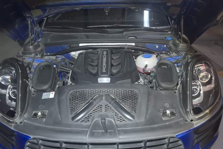 Used Porsche Macan 2017 Macan S 3.0T Engine Bay