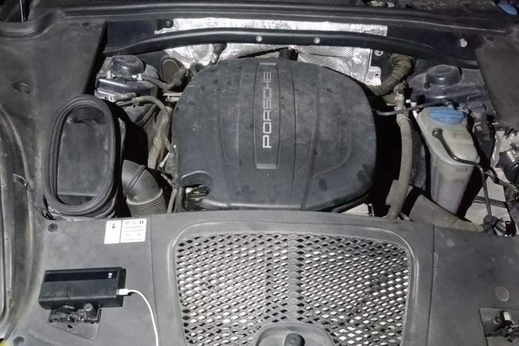 Used Porsche Macan 2017 Macan 2.0T Engine Bay