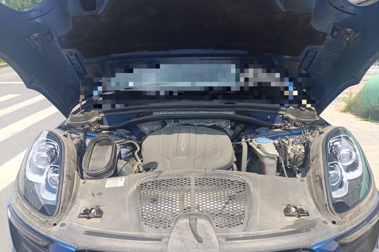 Used Porsche Macan 2017 Macan 2.0T Engine Bay