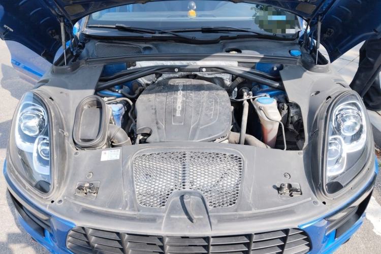 Used Porsche Macan 2017 Macan 2.0T Engine Bay