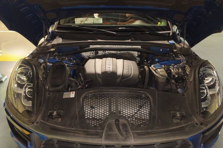 Used Porsche Macan 2017 Macan 2.0T Engine Bay