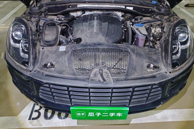 Used Porsche Macan 2017 Macan 2.0T Engine Bay