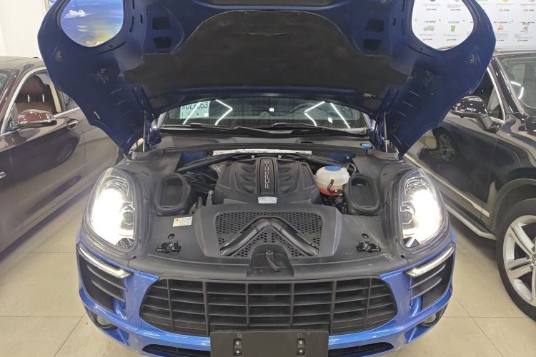 Used Porsche Macan 2017 Macan S 3.0T Engine Bay
