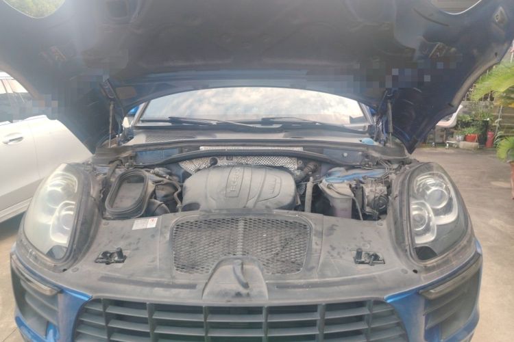 Used Porsche Macan 2017 Macan 2.0T Engine Bay