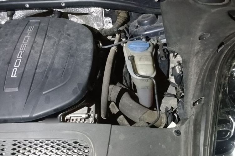 Used Porsche Macan 2017 Macan 2.0T Engine Bay Left