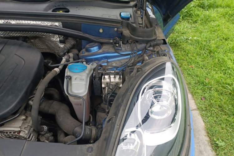 Used Porsche Macan 2017 Macan 2.0T Engine Bay Left
