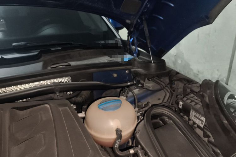 Used Porsche Macan 2017 Macan S 3.0T Engine Bay Left