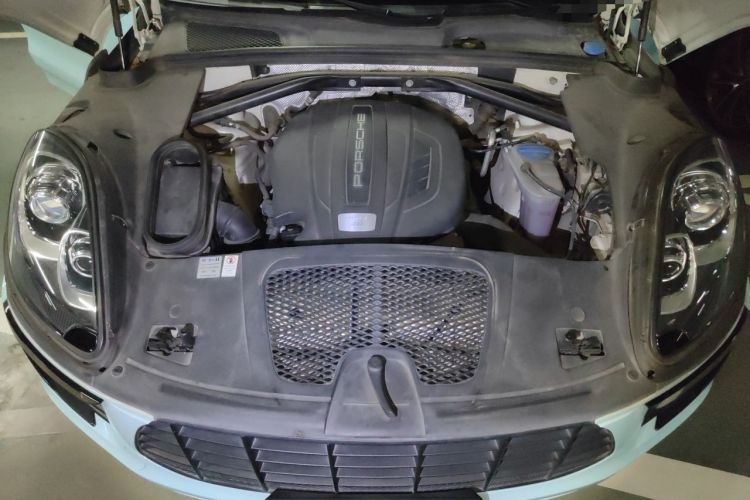 Used Porsche Macan 2017 Macan 2.0T Engine Bay