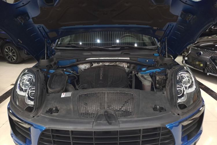 Used Porsche Macan 2017 Macan 2.0T Engine Bay