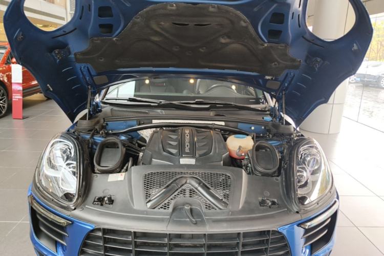 Used Porsche Macan 2017 Macan S 3.0T Engine Bay