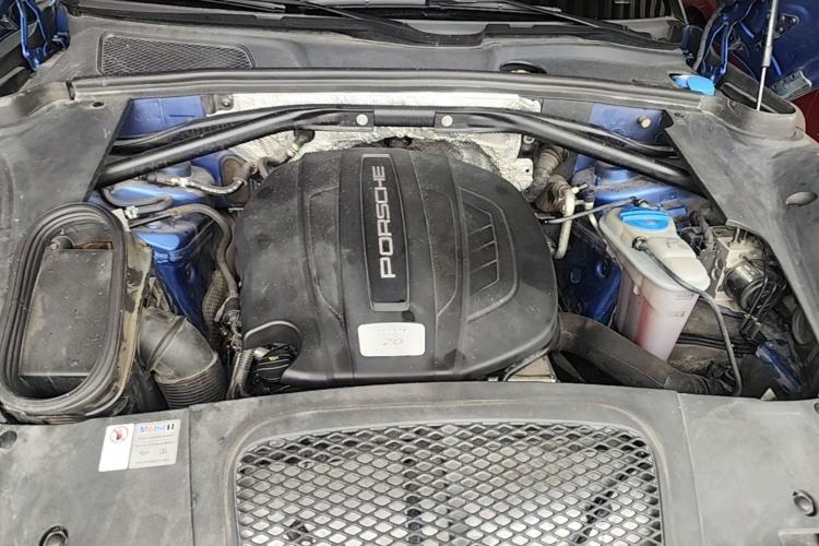 Used Porsche Macan 2017 Macan 2.0T Engine Bay
