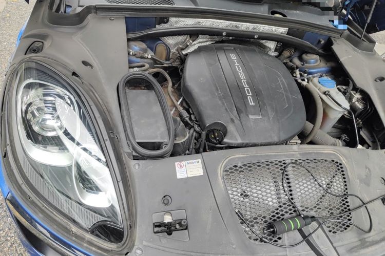 Used Porsche Macan 2017 Macan 2.0T Engine Bay Right
