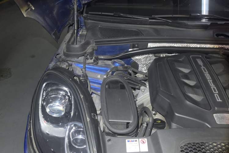 Used Porsche Macan 2017 Macan S 3.0T Engine Bay Right