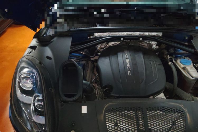 Used Porsche Macan 2017 Macan 2.0T Engine Bay Right