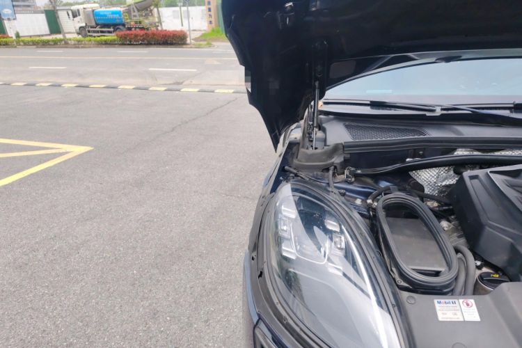 Used Porsche Macan 2017 Macan S 3.0T Engine Bay Right