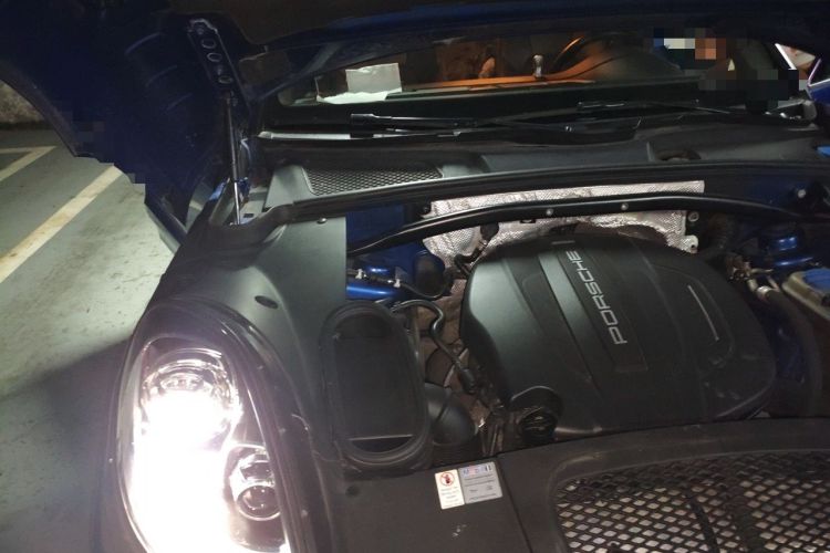 Used Porsche Macan 2017 Macan 2.0T Engine Bay Right