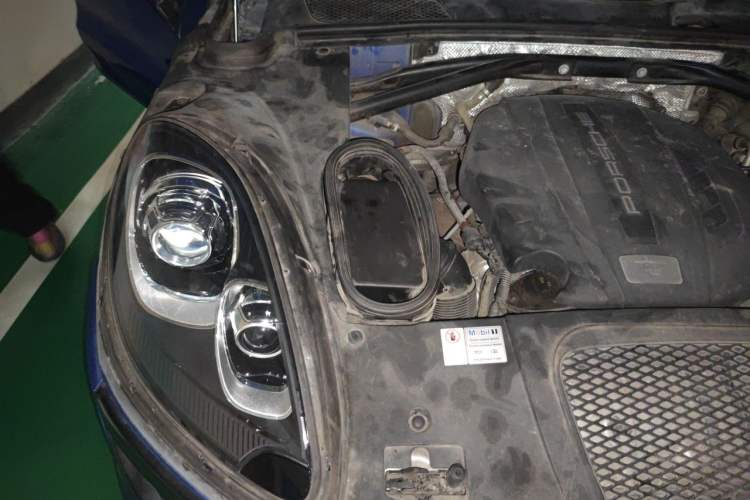 Used Porsche Macan 2017 Macan 2.0T Engine Bay Right