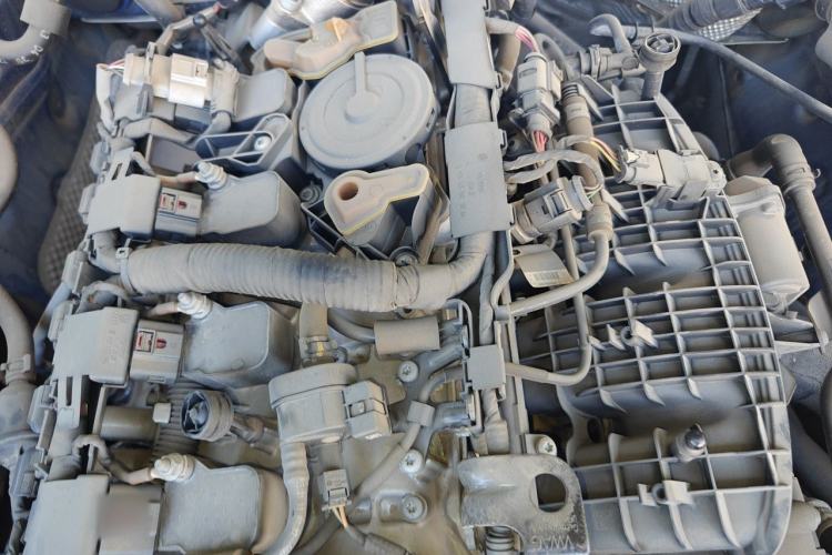 Used Porsche Macan 2017 Macan 2.0T Engine Bay
