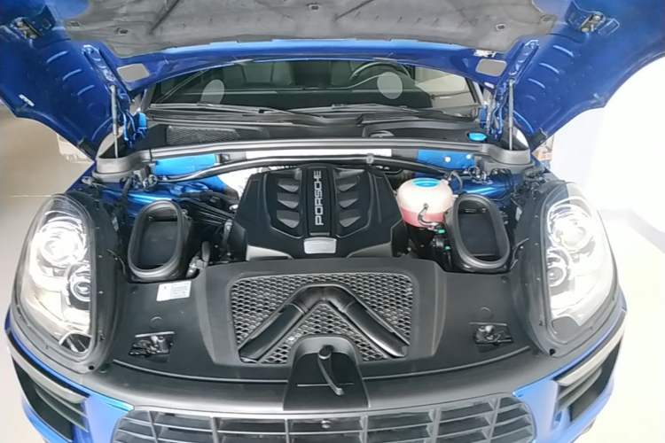 Used Porsche Macan 2017 Macan S 3.0T Engine Bay