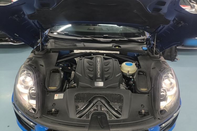 Used Porsche Macan 2017 Macan S 3.0T Engine Bay