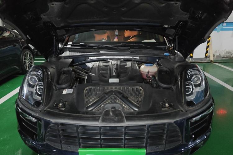 Used Porsche Macan 2017 Macan S 3.0T Engine Bay