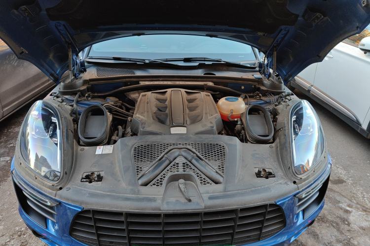 Used Porsche Macan 2017 Macan S 3.0T Engine Bay