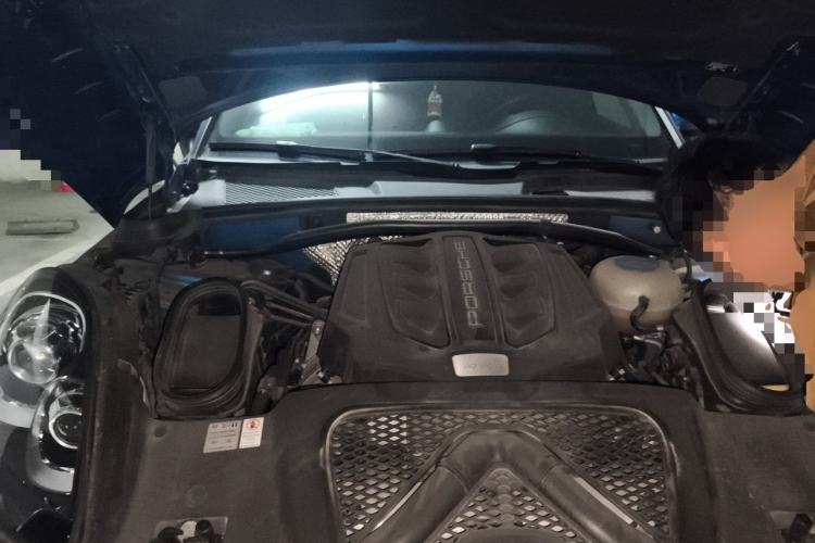 Used Porsche Macan 2017 Macan S 3.0T Engine Bay