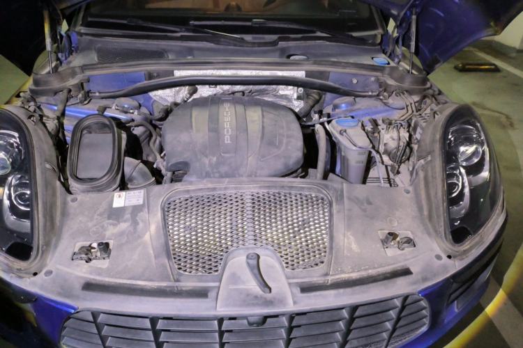 Used Porsche Macan 2017 Macan 2.0T Engine Bay