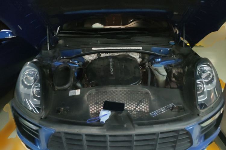 Used Porsche Macan 2017 Macan 2.0T Engine Bay
