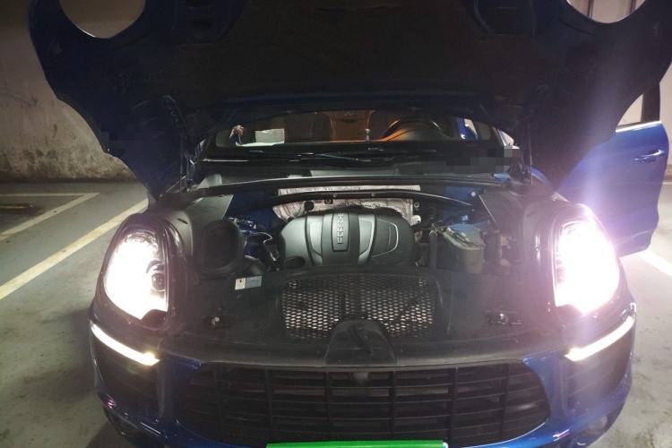 Used Porsche Macan 2017 Macan 2.0T Engine Bay