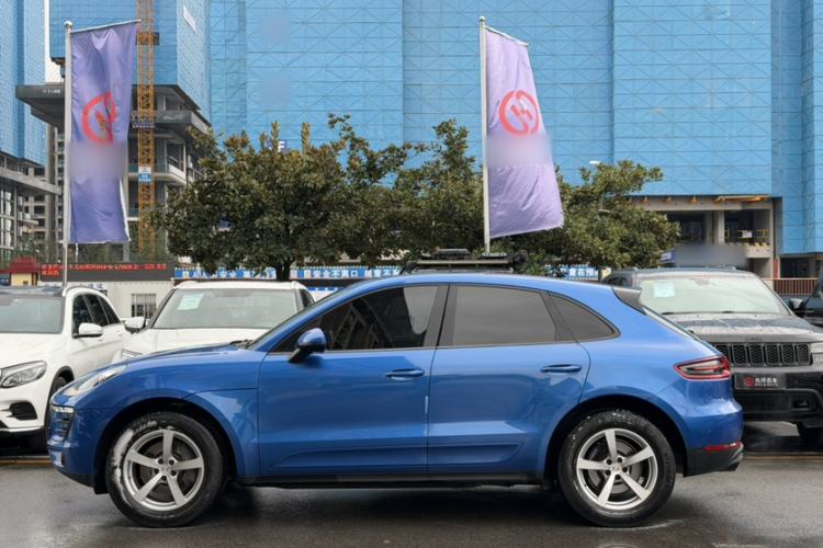 Used Porsche Macan 2017 Macan 2.0T Exterior 2