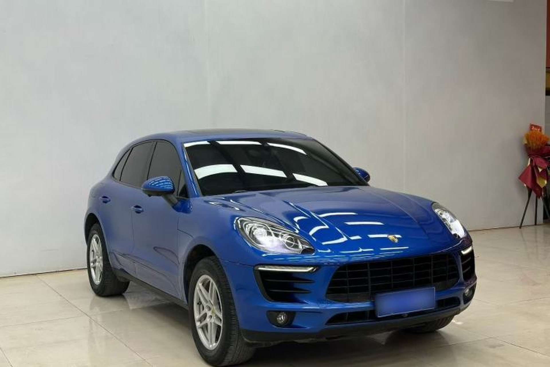 Used Porsche Macan 2017 Macan 2.0T Exterior 2