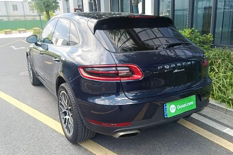 Used Porsche Macan 2017 Macan 2.0T Exterior 2