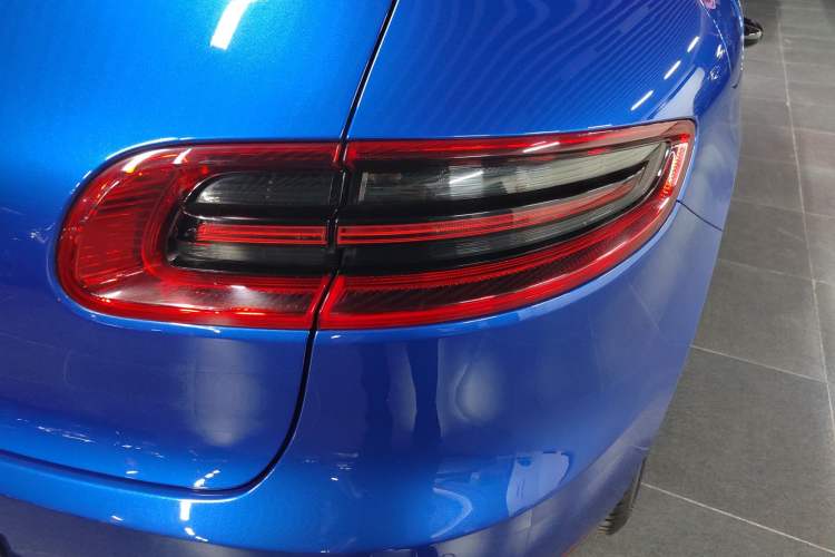 Used Porsche Macan 2017 Macan 2.0T Exterior 3
