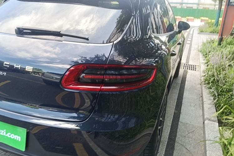 Used Porsche Macan 2017 Macan 2.0T Exterior 3