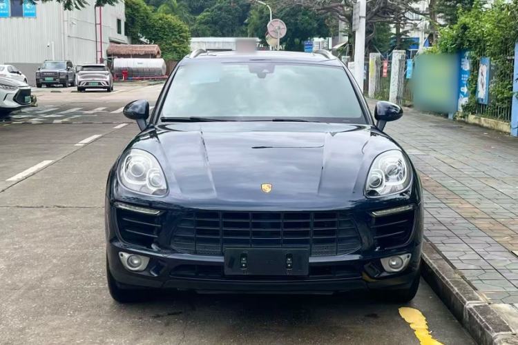 Used Porsche Macan 2017 Macan 2.0T Exterior 4