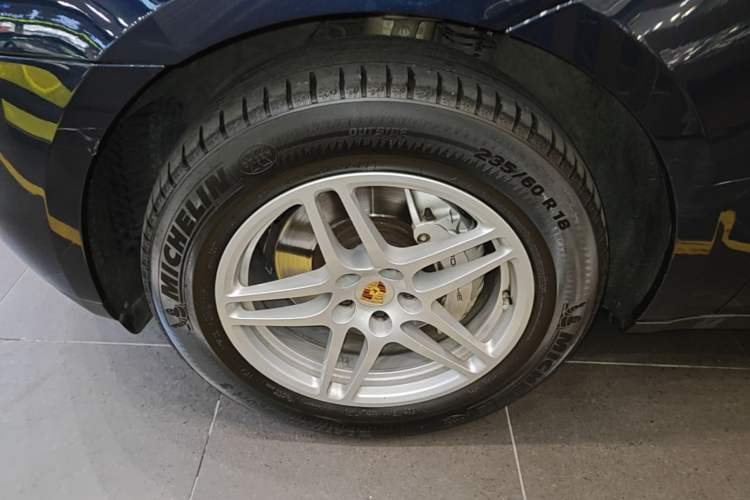 Used Porsche Macan 2017 Macan S 3.0T Exterior 4