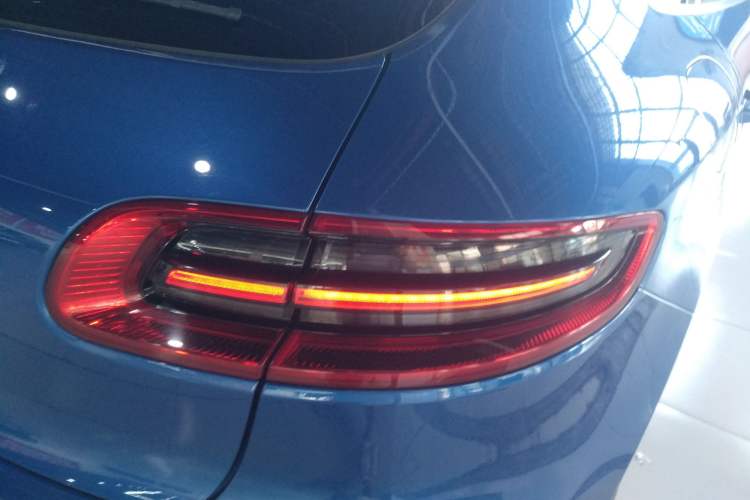 Used Porsche Macan 2017 Macan 2.0T Exterior 6