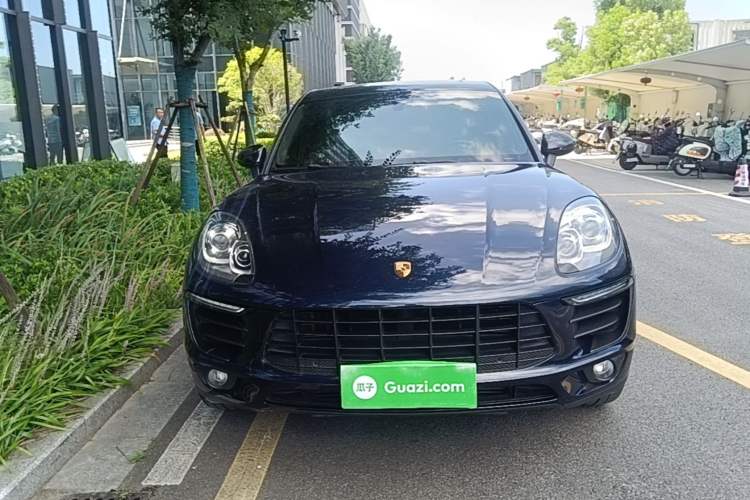 Used Porsche Macan 2017 Macan 2.0T Front
