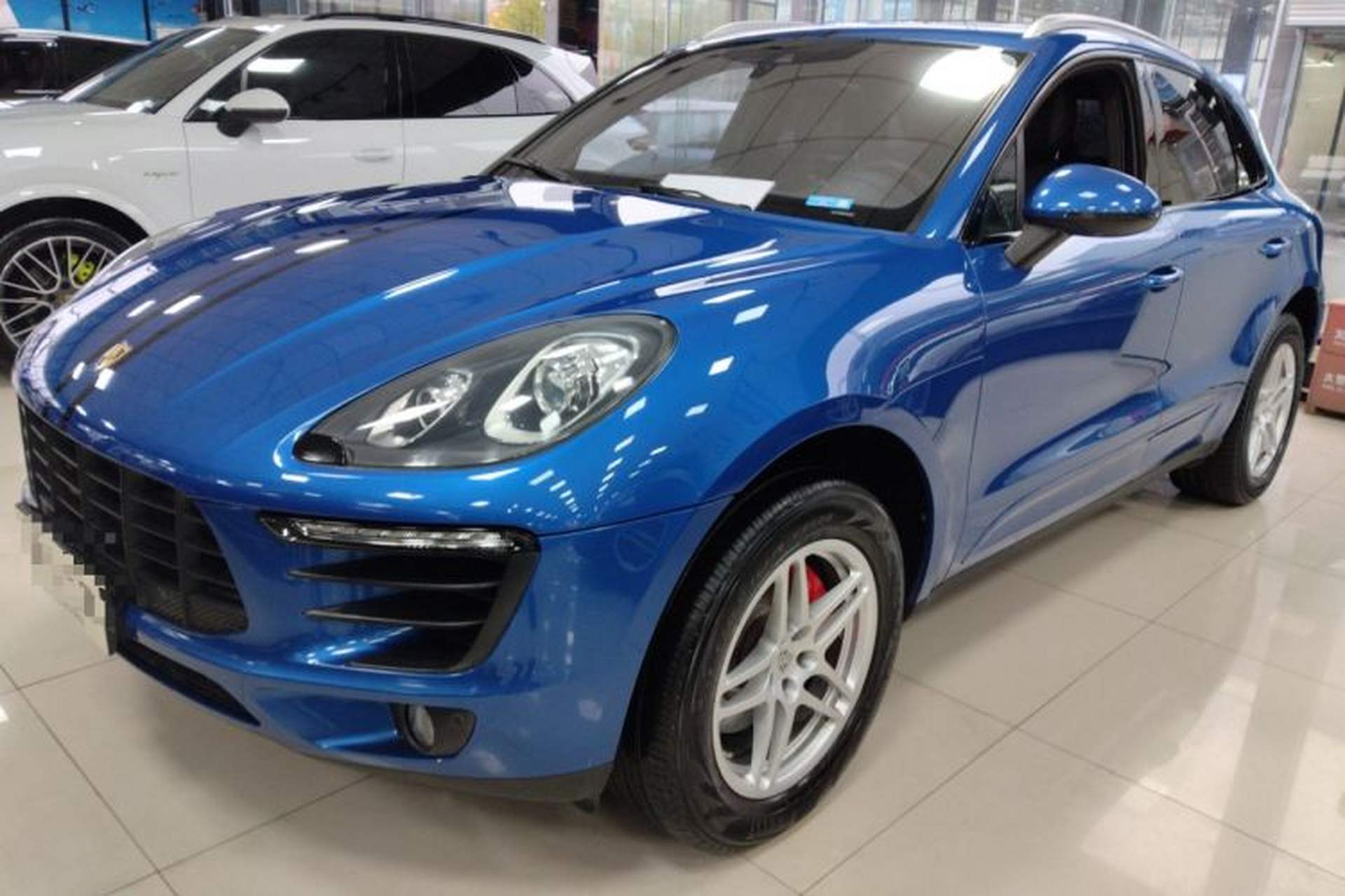 Used Porsche Macan 2017 Macan 2.0T Front Left 45 Deg