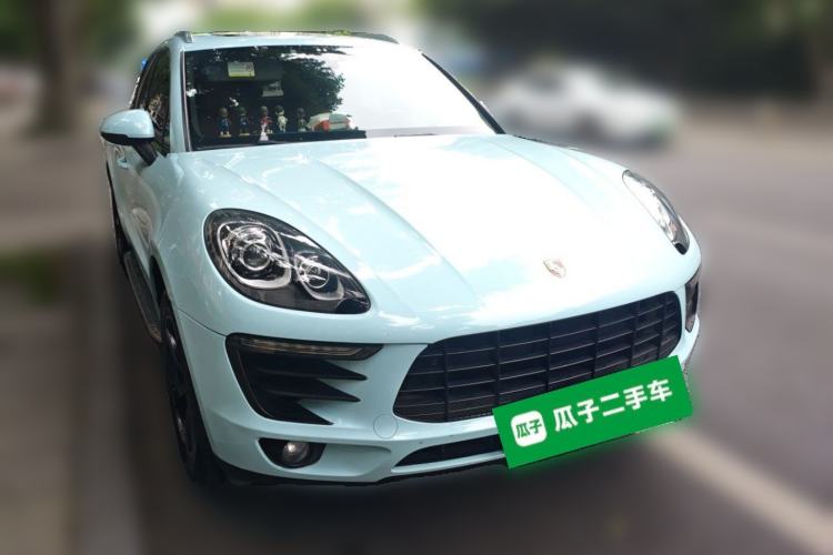 Used Porsche Macan 2017 Macan 2.0T Front Right 45 Deg