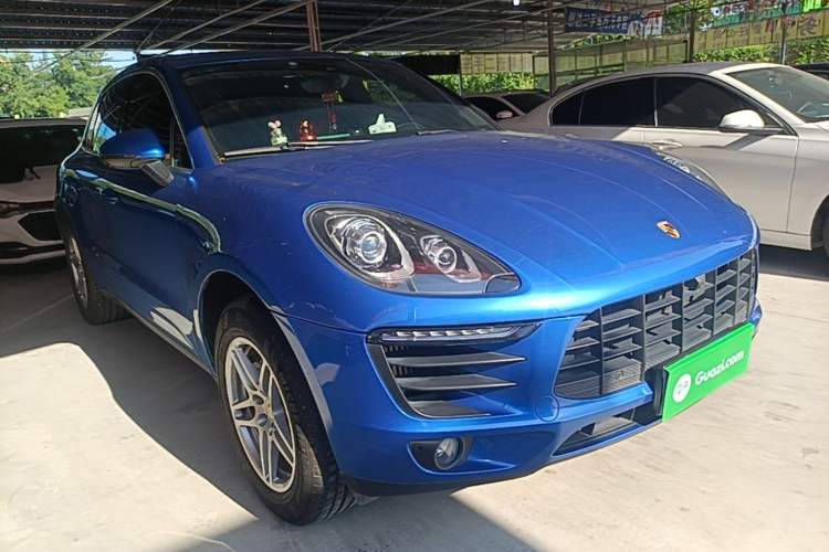 Used Porsche Macan 2017 Macan S 3.0T Front Right 45 Deg