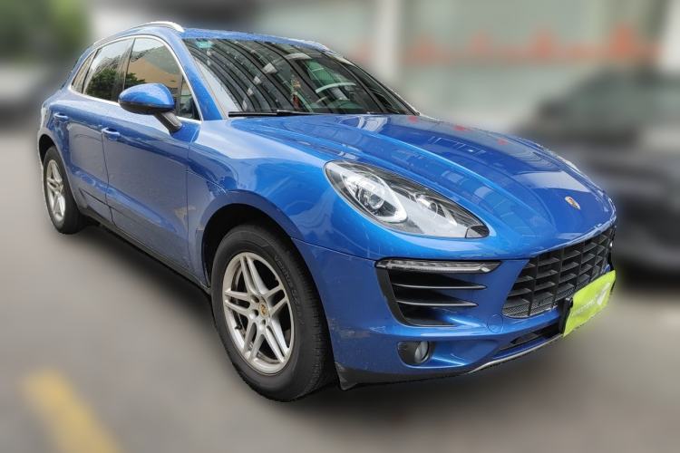 Used Porsche Macan 2017 Macan 2.0T Front Right 45 Deg