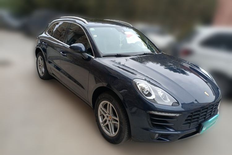Used Porsche Macan 2017 Macan 2.0T Front Right 45 Deg