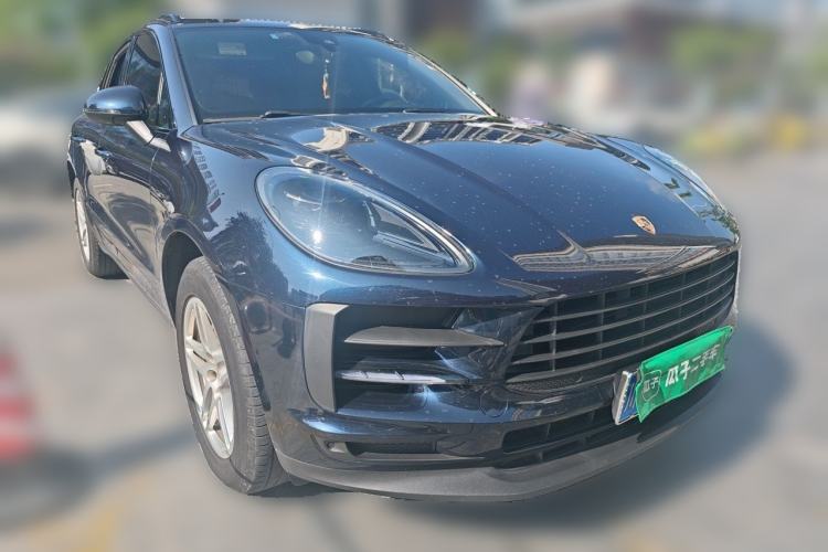 Used Porsche Macan 2017 Macan 2.0T Front Right 45 Deg