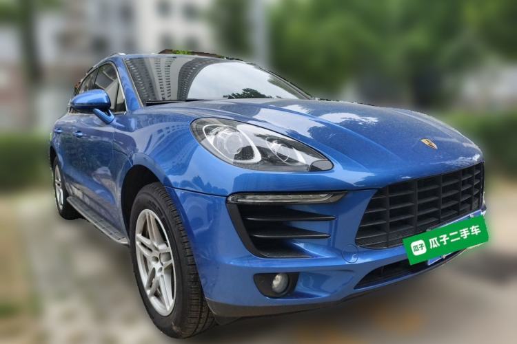 Used Porsche Macan 2017 Macan 2.0T Front Right 45 Deg