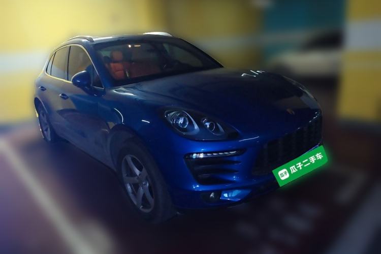Used Porsche Macan 2017 Macan 2.0T Front Right 45 Deg